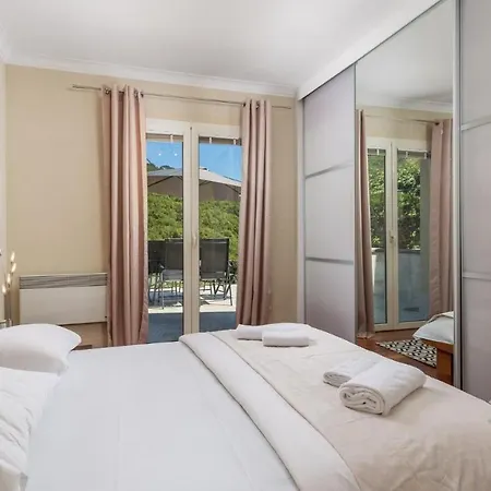 Rona Luxury Alba * Icici