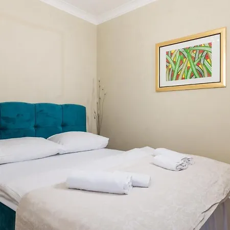 Apartment Rona Luxury Alba Icici