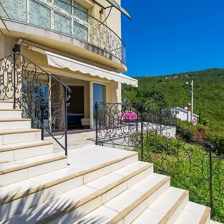 Apartment Rona Luxury Alba